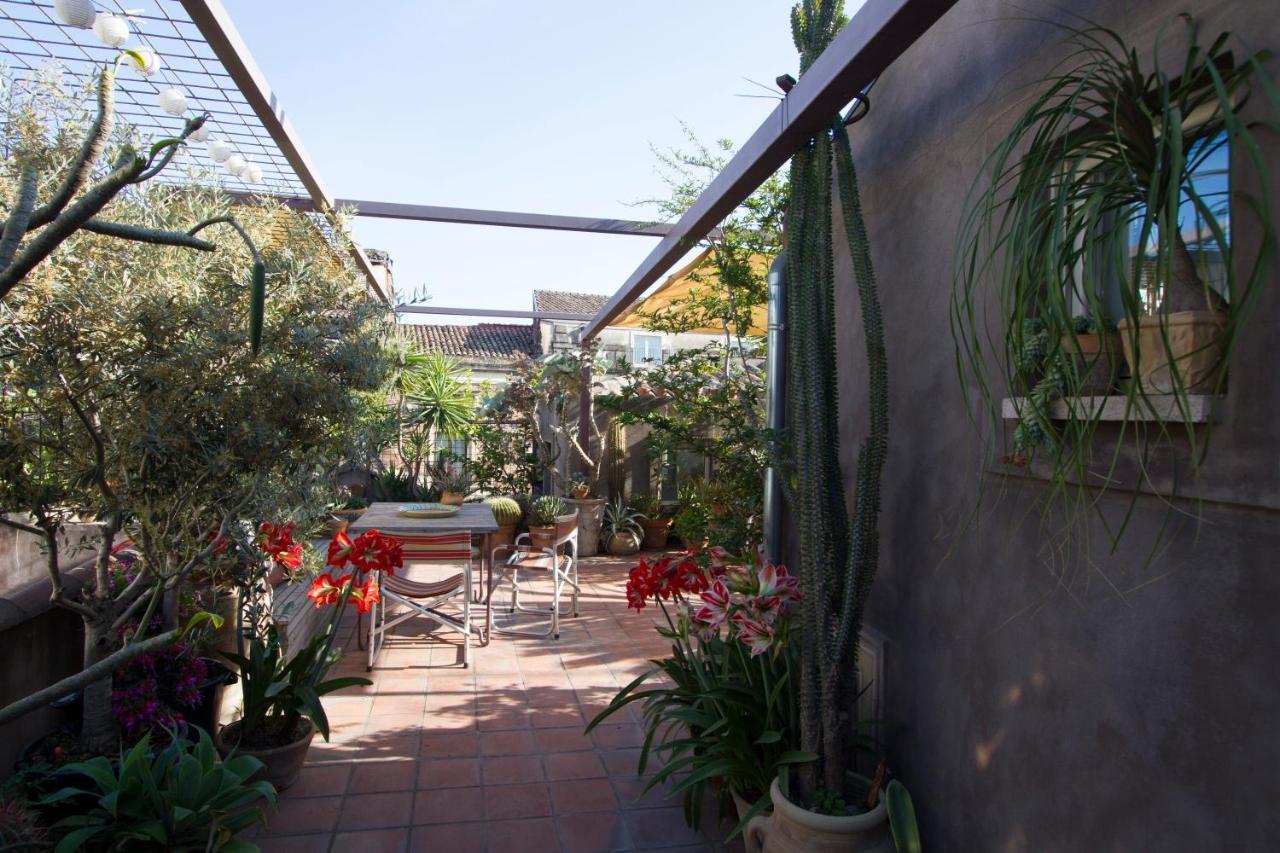 Tre Vie Apartment Con Terrazzo Giardino Pensile Катанія Екстер'єр фото