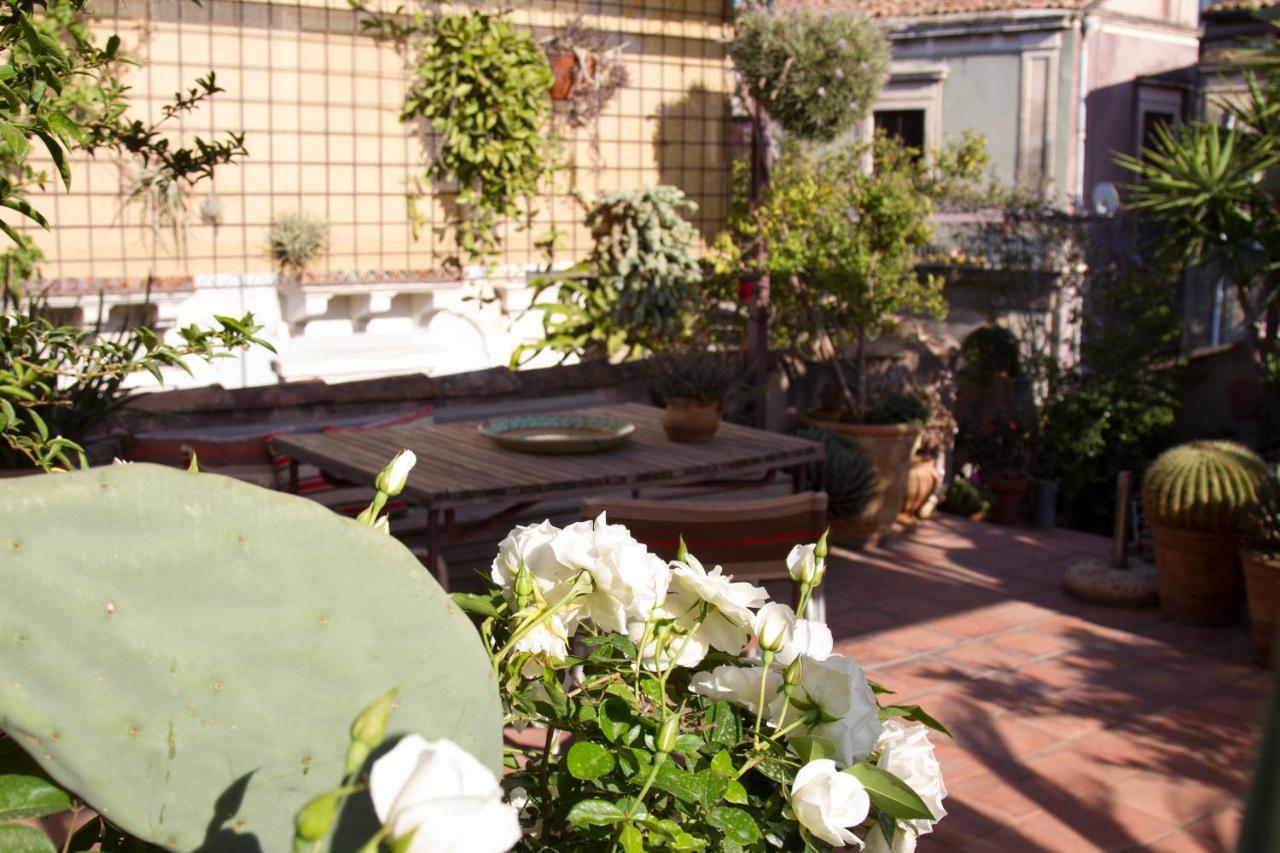 Tre Vie Apartment Con Terrazzo Giardino Pensile Катанія Екстер'єр фото