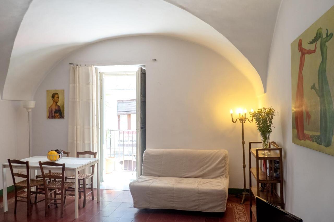 Tre Vie Apartment Con Terrazzo Giardino Pensile Катанія Екстер'єр фото