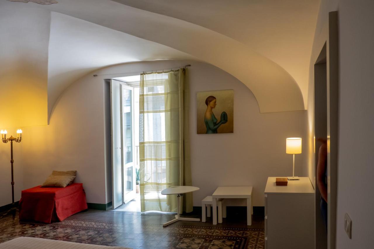 Tre Vie Apartment Con Terrazzo Giardino Pensile Катанія Екстер'єр фото